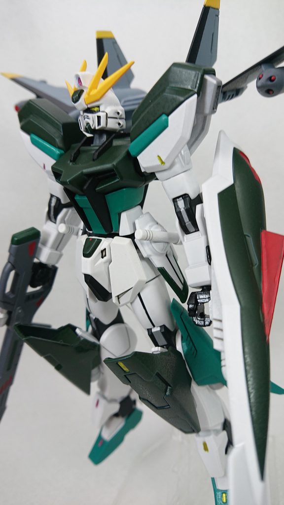 胸部は「ストライク」腰部はビームサーベルが欲しかったので「ビルドストライク」