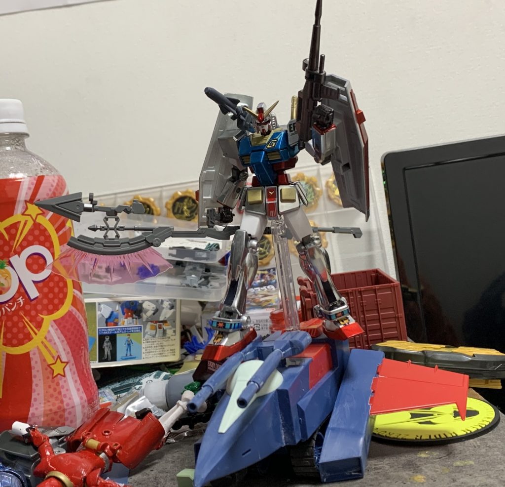 Gアーマーは旧キットのものを使用。どちらもゼンリョクゼンカイで合わせ目消しをしておりトゥルットゥルッにしました