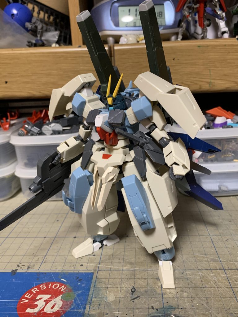 あとは細々とパーツを盛ったり、位置を変えたりしています。塗装はサフ無しで筆塗り。ご清聴ありがとうございました。