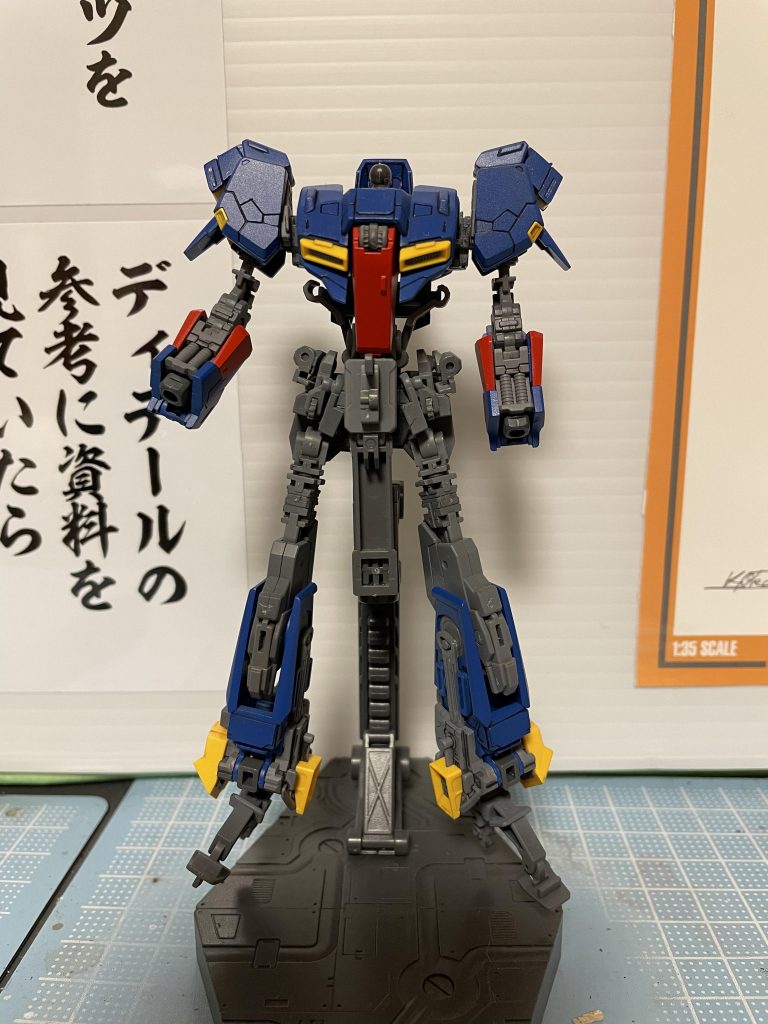 組立て工程なので基本的にはそんなにイジるつもりはなく、塗装を綺麗にしたいファレホで綺麗にしたいデカールを綺麗にしたいディテールアップは少しだけRGらしくスタイリッシュに!の方針で始まりましたよ。