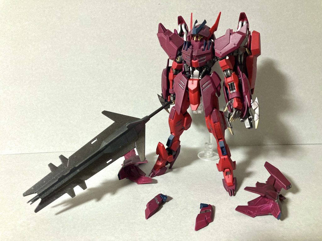 ①.腰部、脚部の追加装甲をパージ。接続はフロントスカートにネオジム磁石。脚部はプチブロックを使っています。