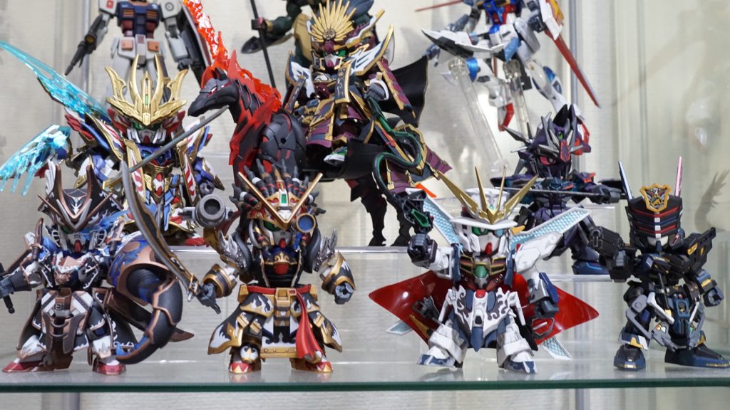 SDWHも7体目。馬入れると8体目。今後も色々展開があるようで期待ですね。特に騎士ストライクとウォーロックイージスが楽しみです。