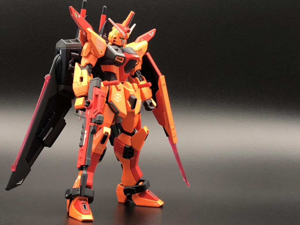 メインに使用した塗料はガイアノーツさんの蛍光パールオレンジ。