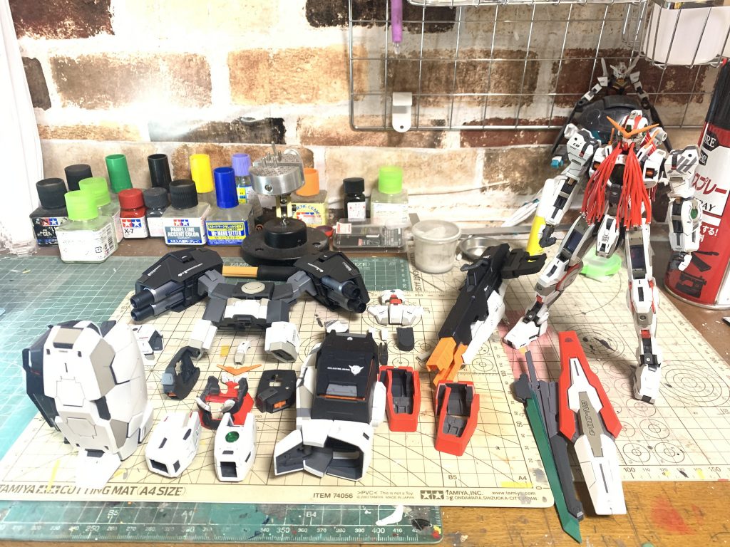 MG2体分のパーツ数なのでらなかなかハイカロリーな製作でした！