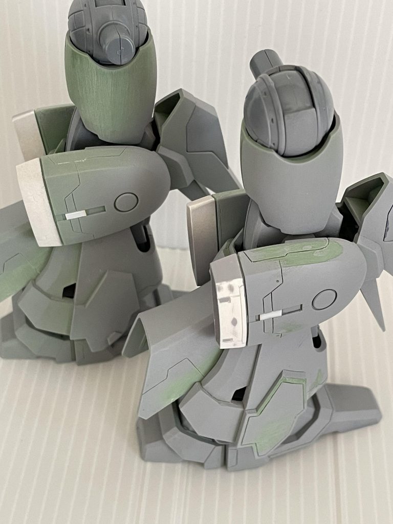 脚部です太ももに手を入れてあげたかった。ホントは、脚全体に何かしらの工作をしたかったのですが、アイデアも腕も何もかも不足してました。しかし皆さんは、どのようにしてそのアイデアと工作、財力を捻出しているのですか?僕にその方法を伝授してくださいよ。