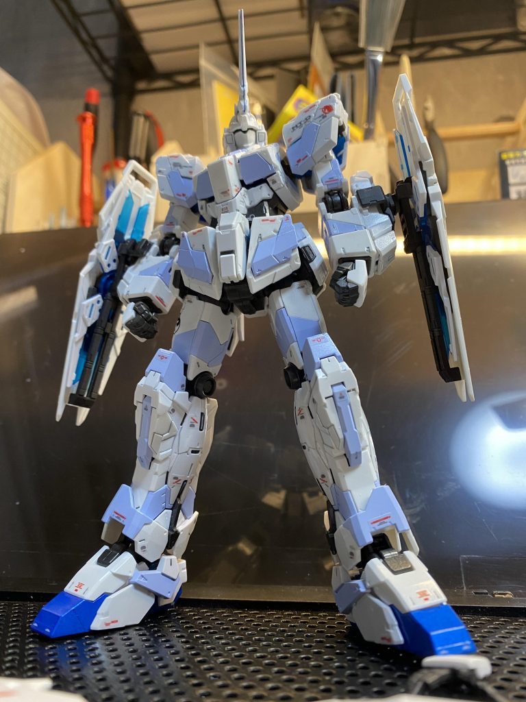 ユニコーンモードも綺麗な機体です。