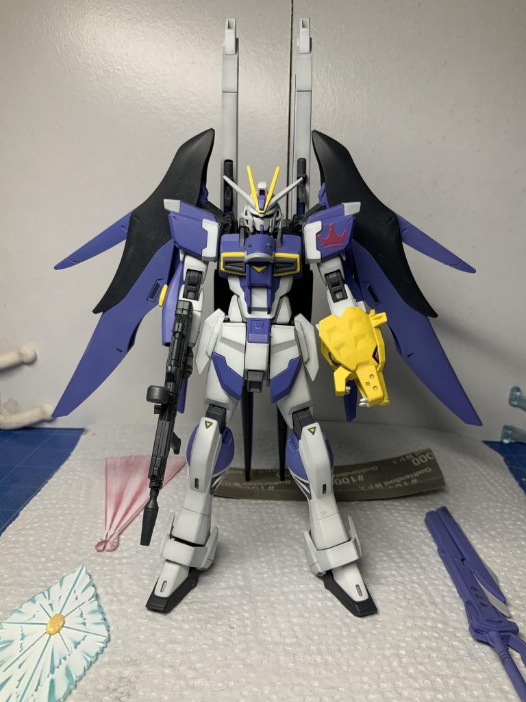 武装はMA-BAR73/S高ビーライとアロンダイト。虎拳にビームシールドにハリセンに背部ヴェスバーとドラグーン。胸部バルカンにミラージュコロイドも設定に入れてます。