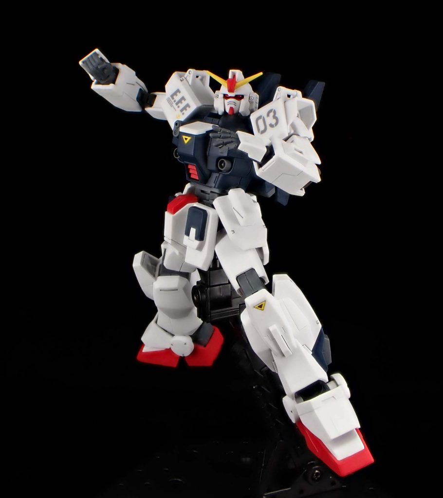 制作小話制作では特に変わったことはしていません。今回は購入したカメラと撮影ブースでの撮影練習をしてみました。光の加減がなかなか難しくて毎回にらめっこする必要がありそうな気がしました。使用キットHGUC 1/144 ブルーディスティニー3号機“EXAM”×1最後に撮影練習ということでしたが自分がいいと思う写真を撮れるとうれしものですね。よりいい写真を撮れるように制作も撮影も頑張りたいと思います。それではここまで見ていただいてありがとうございました。みなさんお体に気をつけてお過ごしくださいませ。