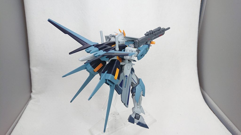 部分塗装にタミヤのエナメル塗料・ロイヤルブルー・クロームシルバー・フラットブラック・フラットレッドセンサー部分にはMr.メタリックカラーGX・メタルイエロー