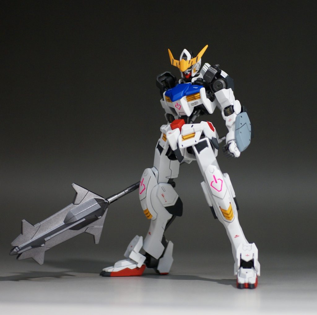 第一形態。ガントレット好きな武装です。