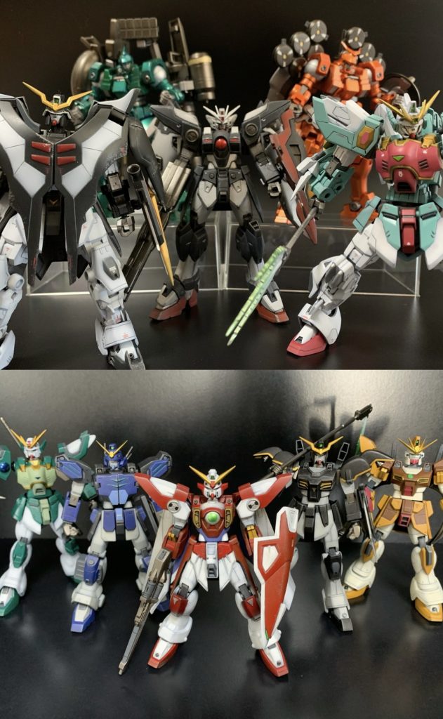 過去作初期ウイング系ガンダムチーム5機との比較です。初期チームは5色の戦隊的カラーでヒロイックに、後期チームはオリジナル設定モリモリで、情報量多めに。後期はヘビーアームズとサンドロックを無かったことにしてしまいましたが、いつかオリジナル設定サンドロックヘビーアームズの後継機なんてのも作ってみたいですね。