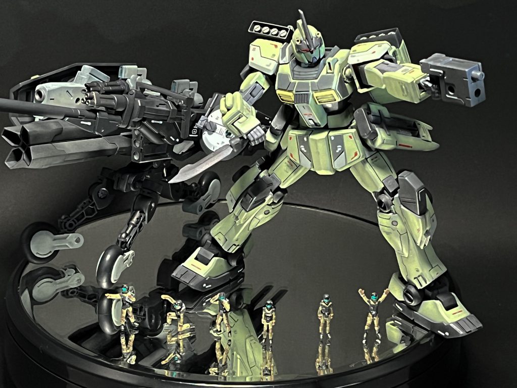 最後にみんなで決めポーズ。セントリ先生、お願いします！以上、レナート兄弟へのリスペクトと、己の趣味をゴリゴリ満載した機体になりました。ここまで見ていただきありがとうございます。いつもギリギリとなってしまいますが、GBSコンに参加させて頂きますので宜しくお願いたします。