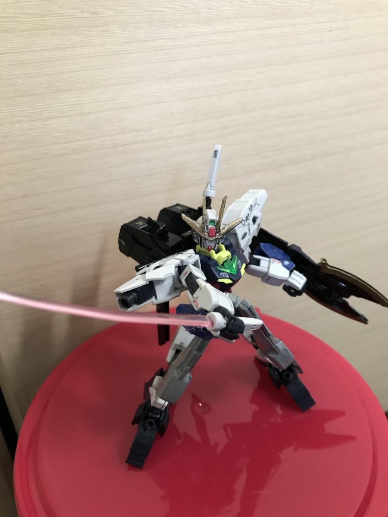 「無理矢理でも！」ビームスプレーガン同様、コアガンダムと同じサーベル