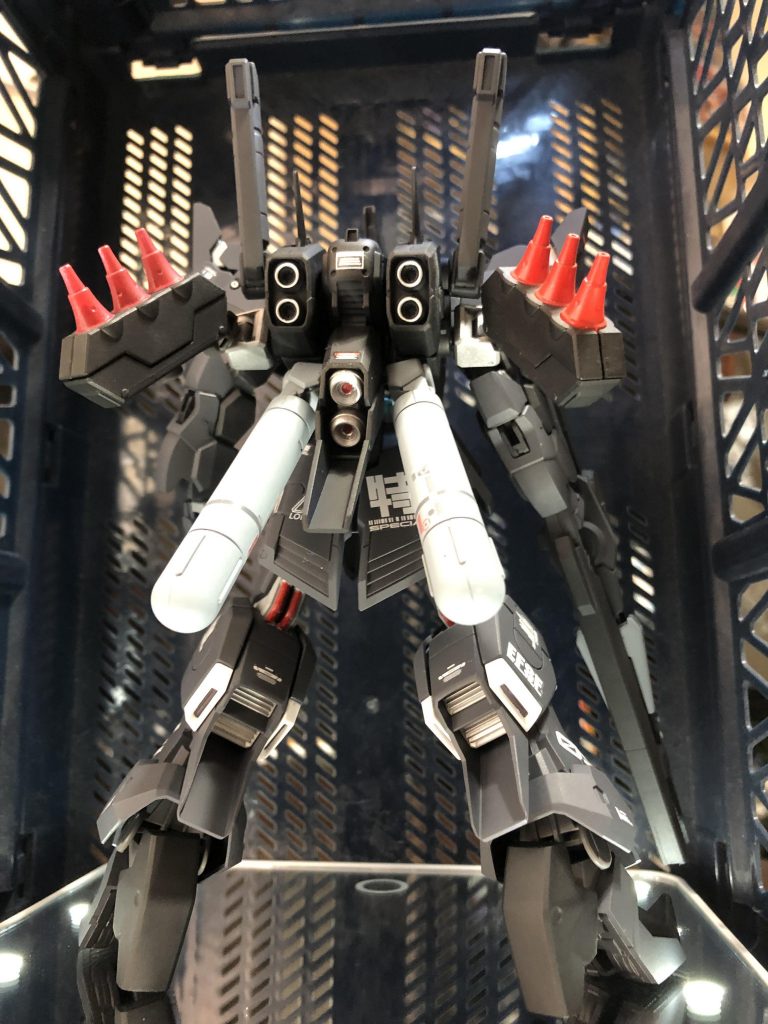 インコムユニットだと重くて自立が出来ないのでスッキリさせたかったので。