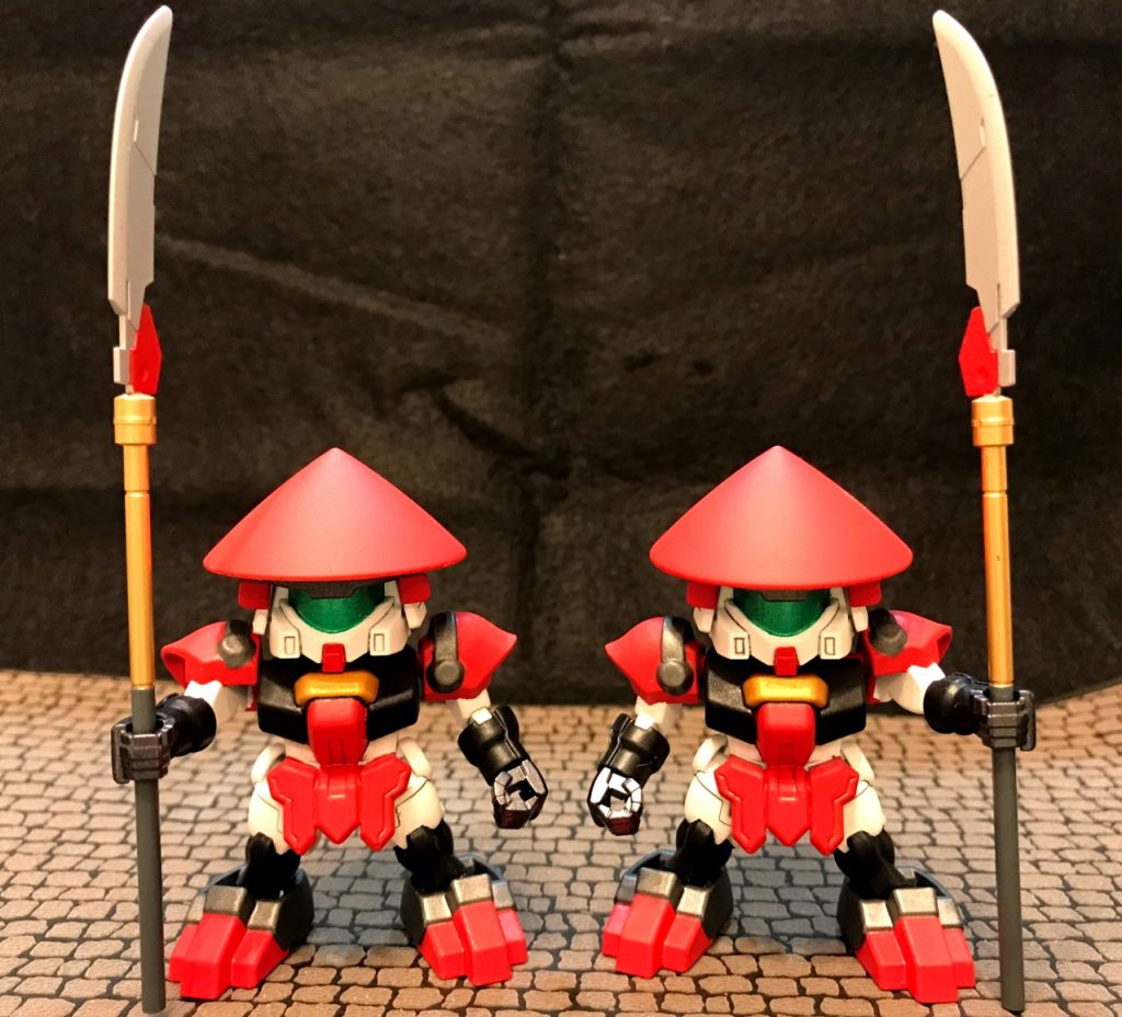 烈帝城守備隊②  【城門守備兵】烈帝城守備隊の中でも特に体力と判断力に優れた者がなる烈帝城の砦である。伝統的な赤い鎧を身にまとい、武器の「大薙刀」を携え、常に二人一組で行動する。阿吽の呼吸で連携するという。武者頑駄無を参考にカラーリングしてみました。