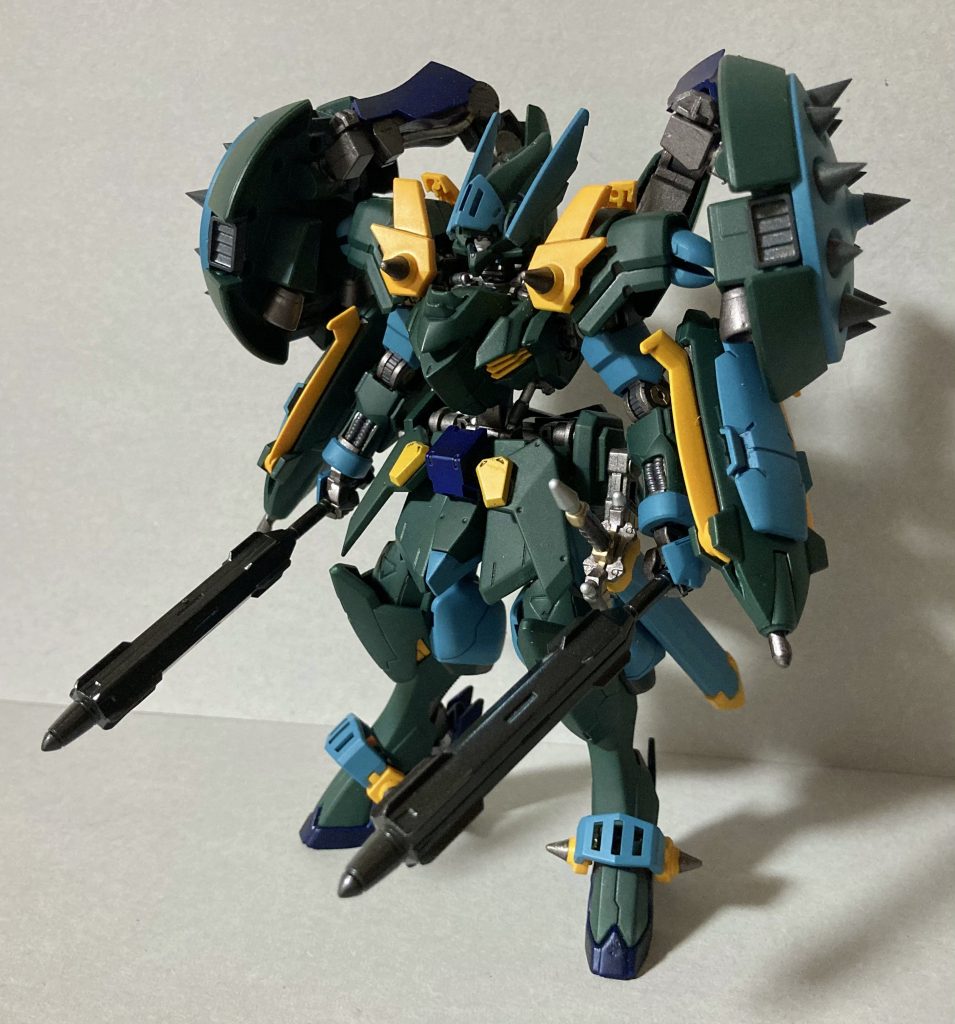 最期までありがとうございました。ボリュームのある機体で楽しく作れましたが、シールドのスパイクが合計２２個。。。これがいちばんたいへんだったｗｗ