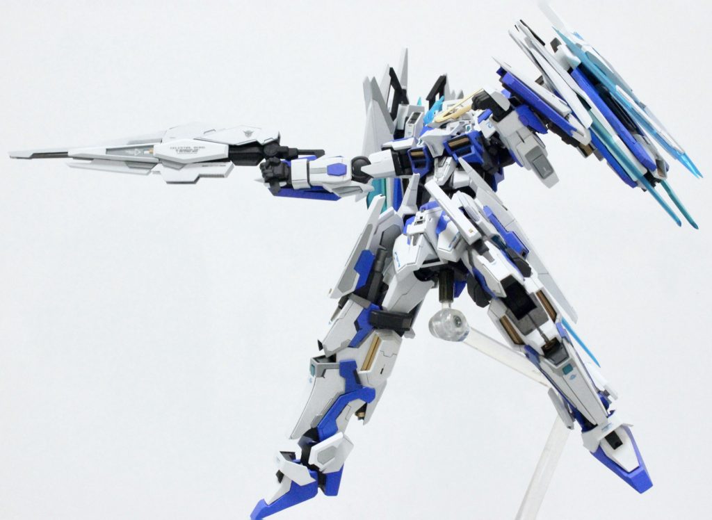 カレトヴルッフで対応しきれない長距離射撃用にスクラッチされた専用ライフル。