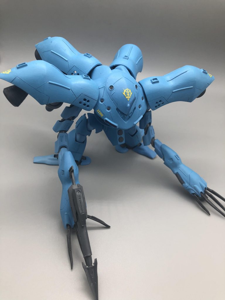 以下設定MSM-03Kハイゴッグ・クラーケハイゴッグで手付かずだったゴッグの問題点である稼働時間の短さを補いつつ、火力と機動力に更なる強化を加えた機体。ハイゴッグに対して火力は1.2倍、機動力に関しては1.5倍を誇り、ゴッグに対して稼働時間は2倍を優に超える性能を叩き出している。しかし、機体が大型化し過ぎたことによる防御力の低下、生産コスト、時期を理由に量産は見送られ試作機数機の生産がされたとかされていないとか…