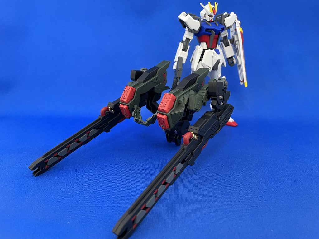 素体のEGストライクとストライカーパックは分離可EGストライクはスタイル抜群ですね肩と股関節の可動域だけはあんまりですが