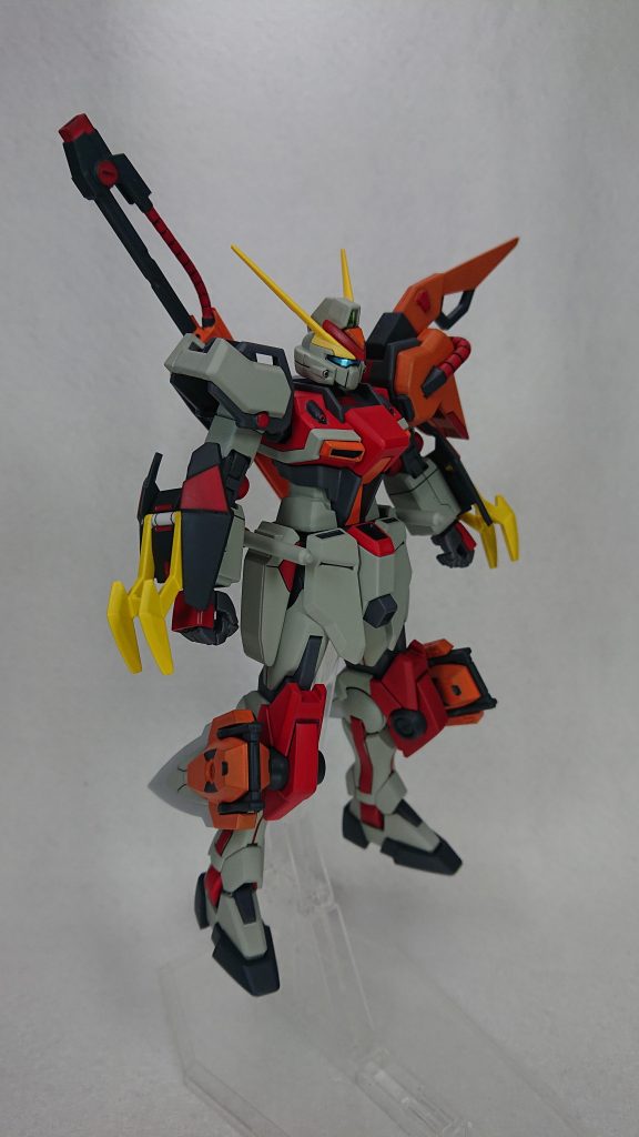 脚部は「ダブルオーガンダムセブンソード/G」