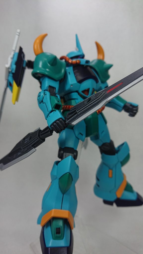 武装に「バインダーガン」を装備