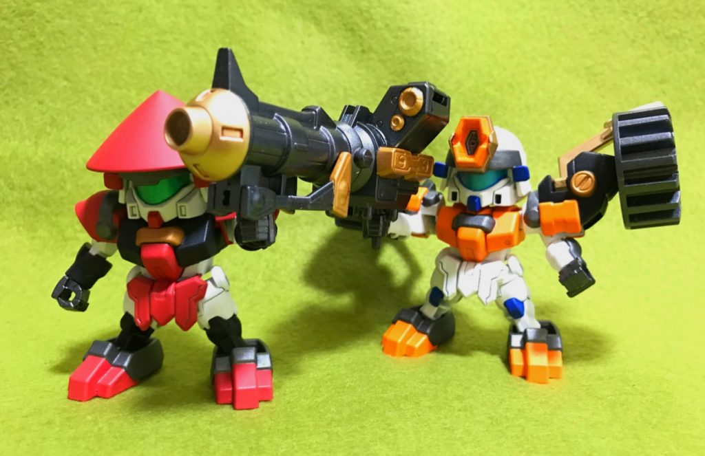 変形せずに「爆炎砲」を発射する場合は兵士二人で行う。「戦闘重車(バトルタンク)」形態は体力の消耗が激しいため、通常はこの安定砲撃姿勢をとる。以下画像続きます。