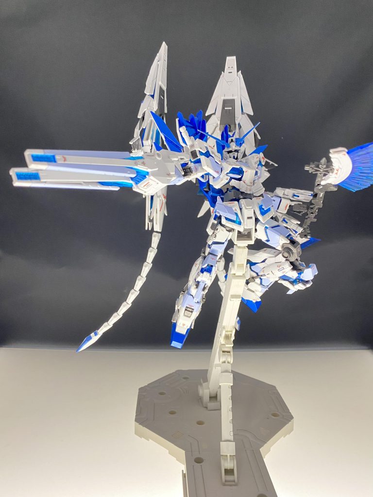 マーキングは水転写デカールと付属のリアリスティックデカール使用しています。数が多くて時間掛かりました。