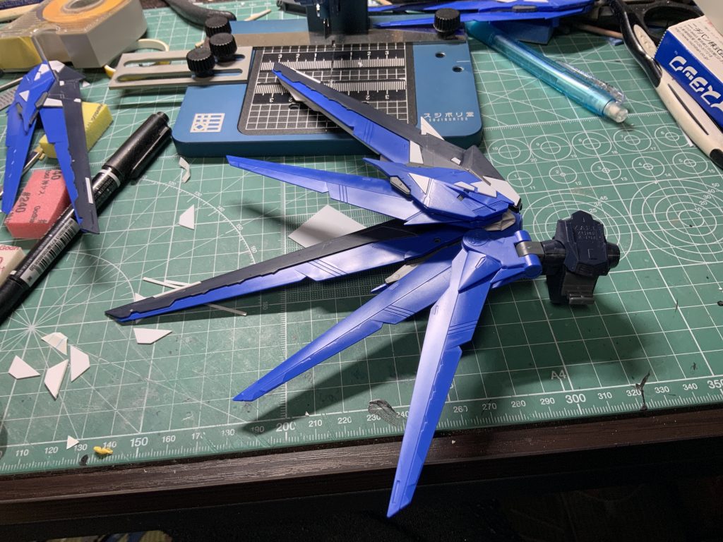 ウィングにはプラ板メインで 面を恐れず