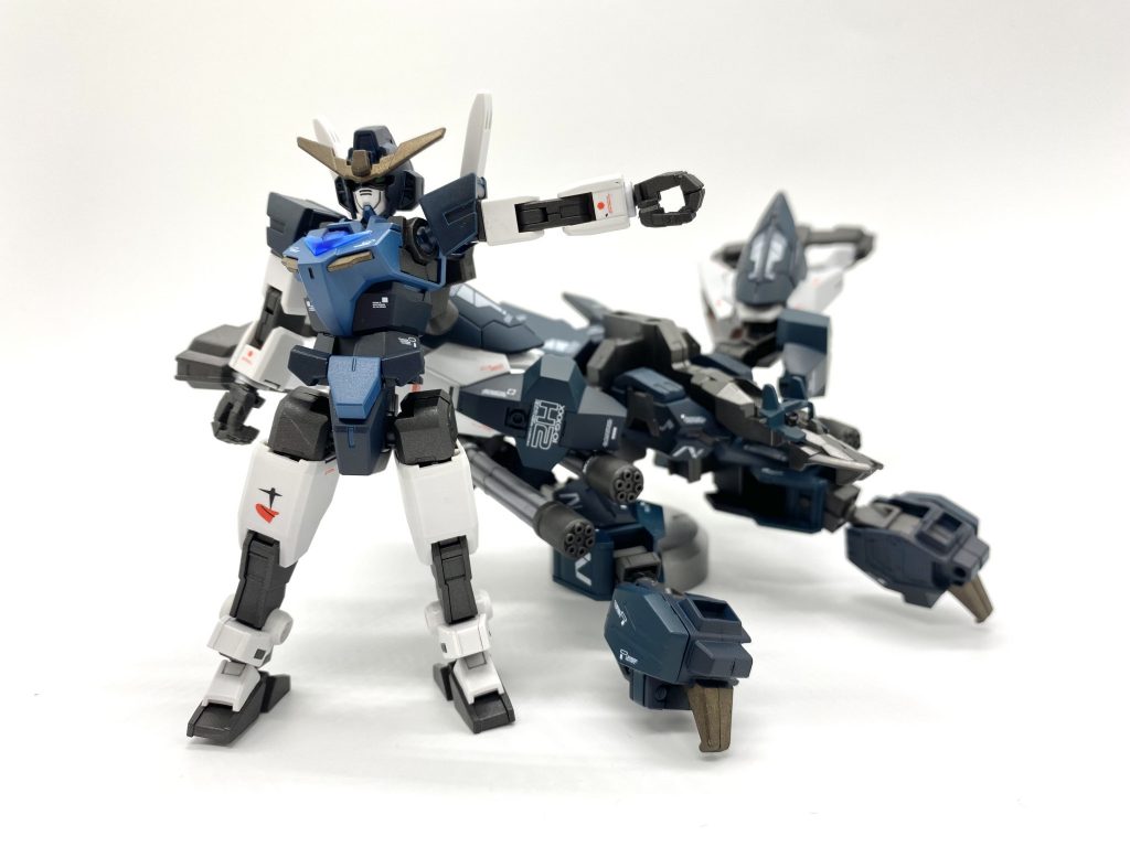 ちゃんとコアガンダムヘビーとアームズリィーユニットに分離も可能です