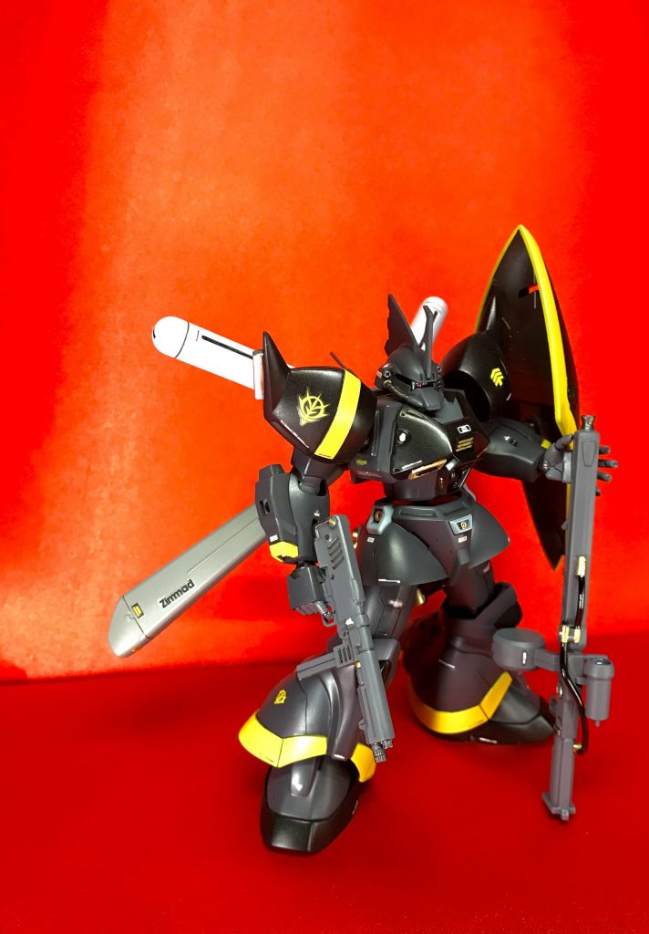 さてさて、ゲルググマリーネでございました！ 個人的に課題としていた黄色を使ってみましたが、今回はなんとか良い感じになってくれたかなと思ってます👍🏻ロービジカラーにイエローをラインで引いたりすると兵器っぽさが出て渋くなると思ったのでそういう感じで黄色を取り入れてみました😌 去年はガンダムものが多かったですから、今年はジオニストでいこうと思っているdopeです！(っとかなんとか言っちゃって、またガンダム作るんじゃないの？笑) ｺﾞ、ゴホンッ！さてさて、次は何を作ろうか！💦  ではでは、最後までご覧頂きありがとうございました😊