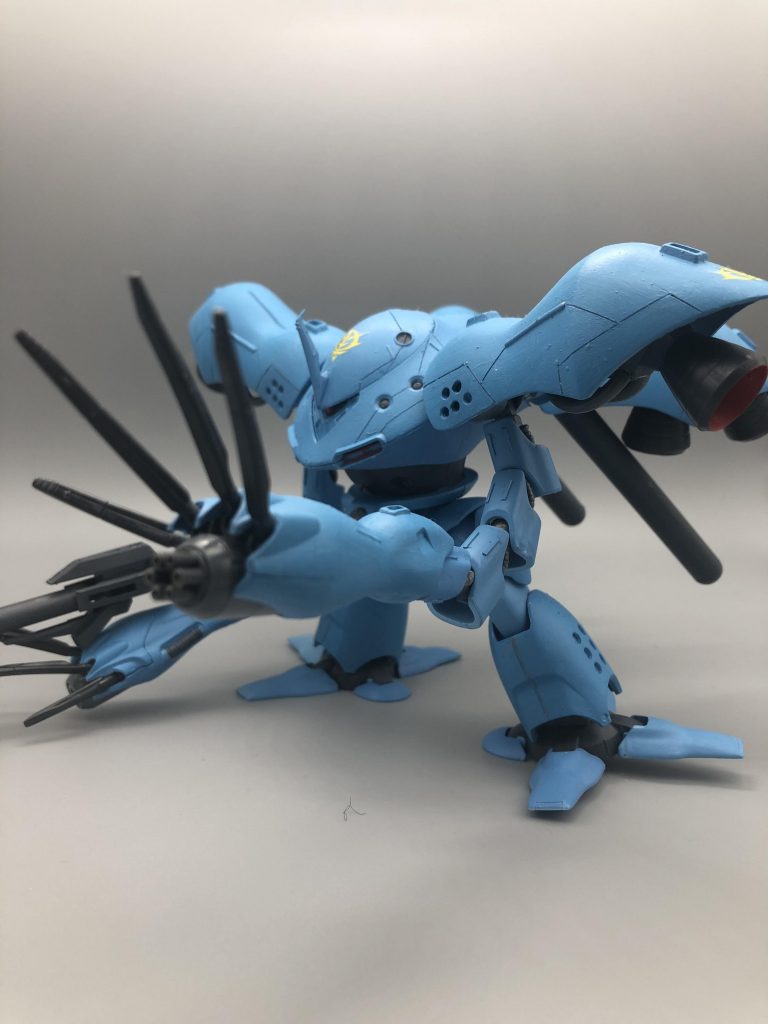 武装は既存のハイゴッグの武装に加え、大型ハープーンガンと60mm6連装ガトリング砲を追加装備させてます。また、各バインダー内に水中用機雷敷設装置を搭載しています。