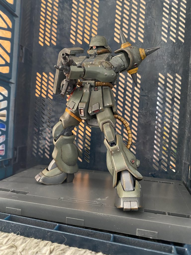 頭が大きく、腕、脚が細いですがポージングすればあまり気になりません😊