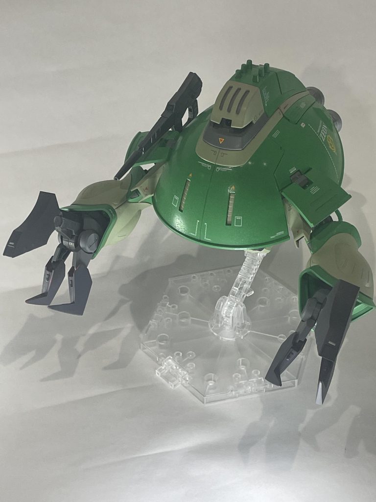 MA形態。ギシギシしなって怖かったですがちゃんと変形できました。それでやっぱり取り扱いが怖いです。