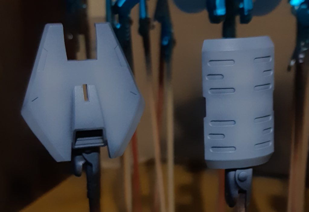 これはキツメの黒立ち上げグラデーションに偏光レッドパール>光沢クリアパールとかを上に乗せる場合は黒大目に残さないとパール粉でだいぶ黒が消えるので。