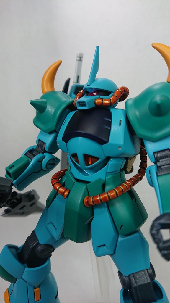 ジオン系のキットに手を加えたのは今回が初めてだったのですがモノアイを変更したのは割と好みだったので今後も続けていきたいですでは、最後までご覧いただきありがとうございました