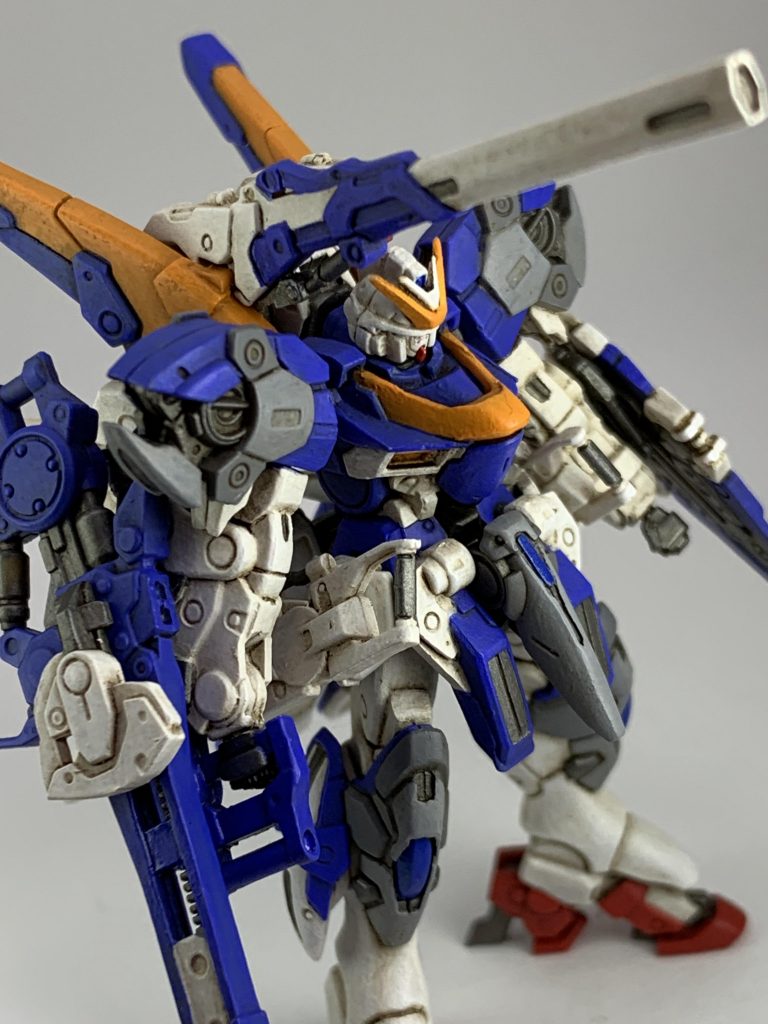 灰色が1作目。作業毎に灰色→金色の順で進めました。