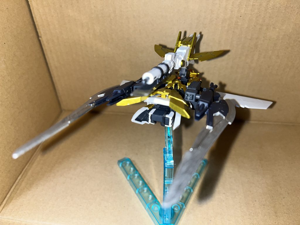新しく追加したボディ担当のリゼマシンです。鳥モチーフとして動物型に見えるように作成しています。中心部分にはコアハンガーとアウンリゼアーマーを組み合わせています。