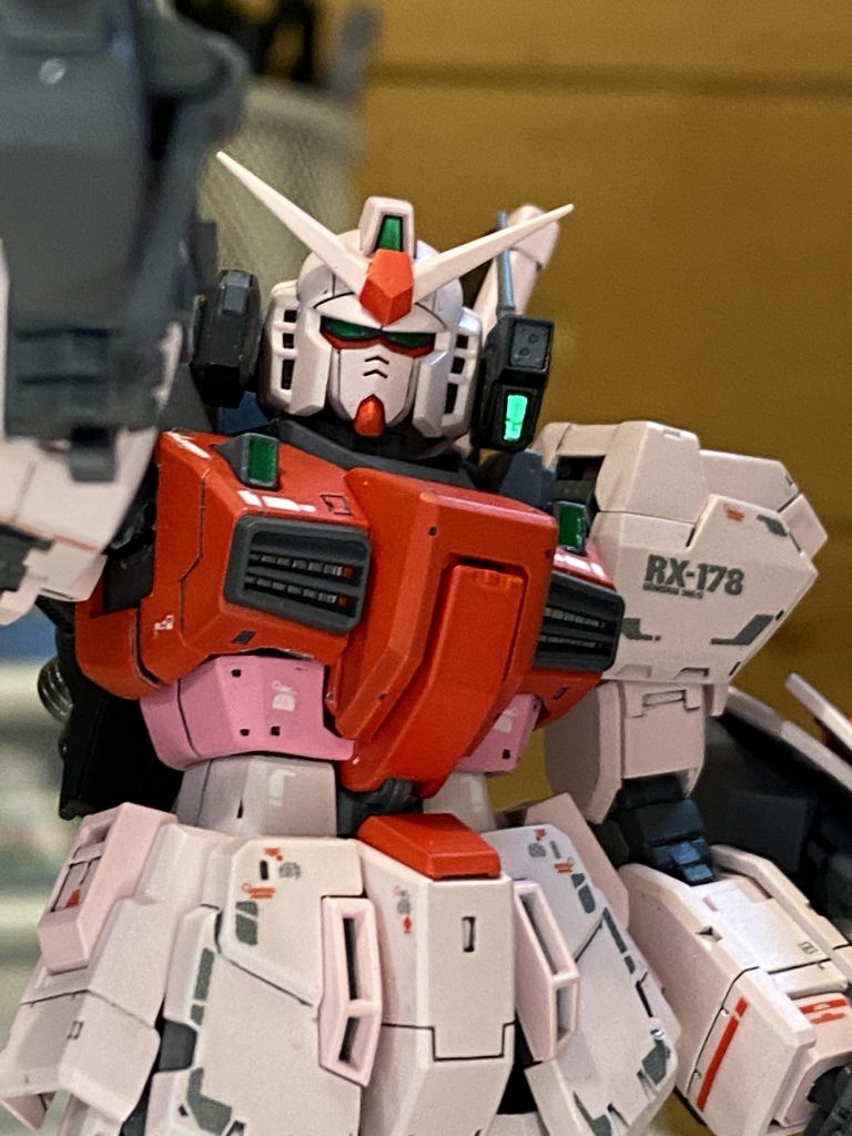 アップで今回は塗装の練習として、モールドの追加などはしていません。