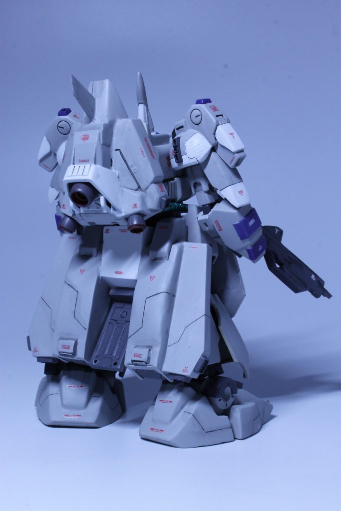 z zガンダムのバックパックからリアアーマーを作成、バックパックはEZ-8のパラシュートより作成しました