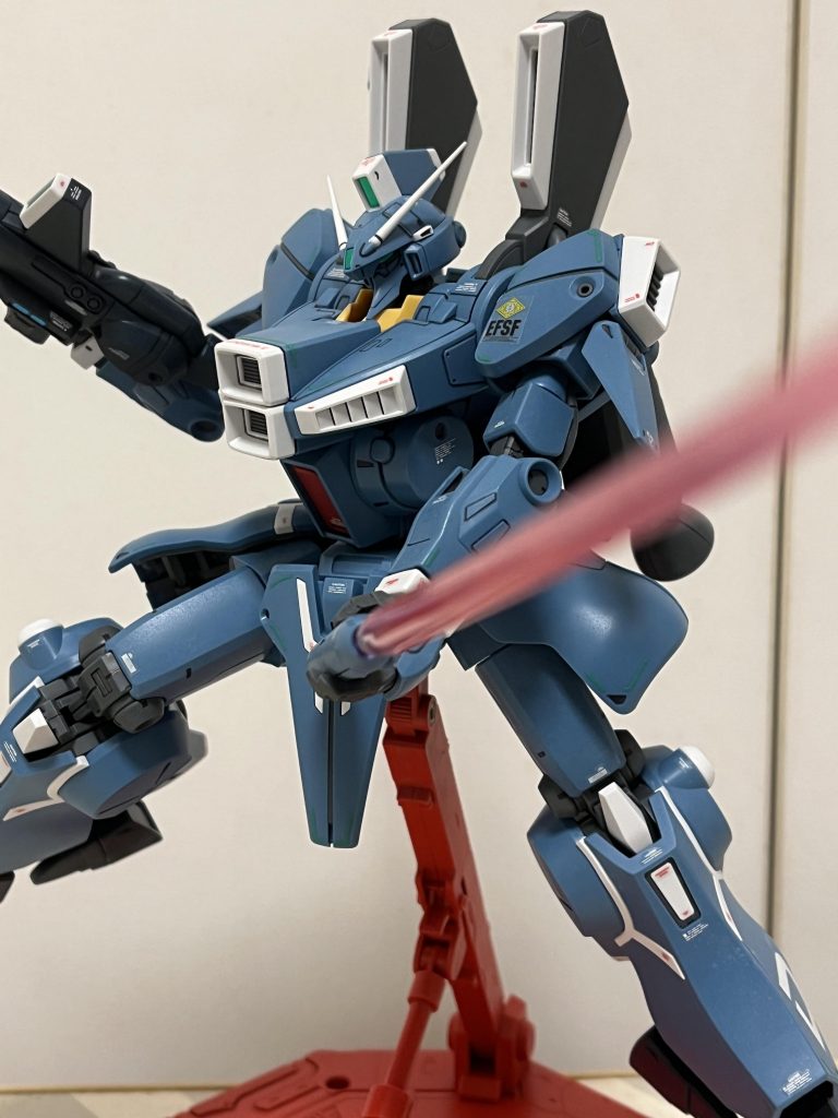 ビームサーベルが大きくて素敵です。