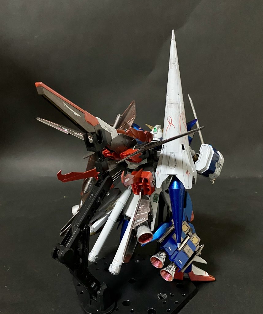 テルティウムのバスターとランスは無理矢理付けてますがアームを増設してもう少し引き出しやすくしたい所です。