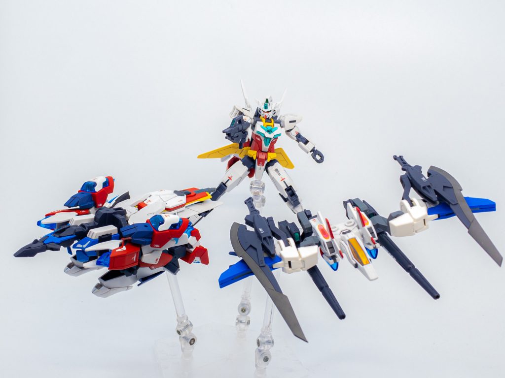 プラネッツシステムのギミックはそのままなのでコア、アーマー、ブースターの3機に分離しての作戦行動も可能。