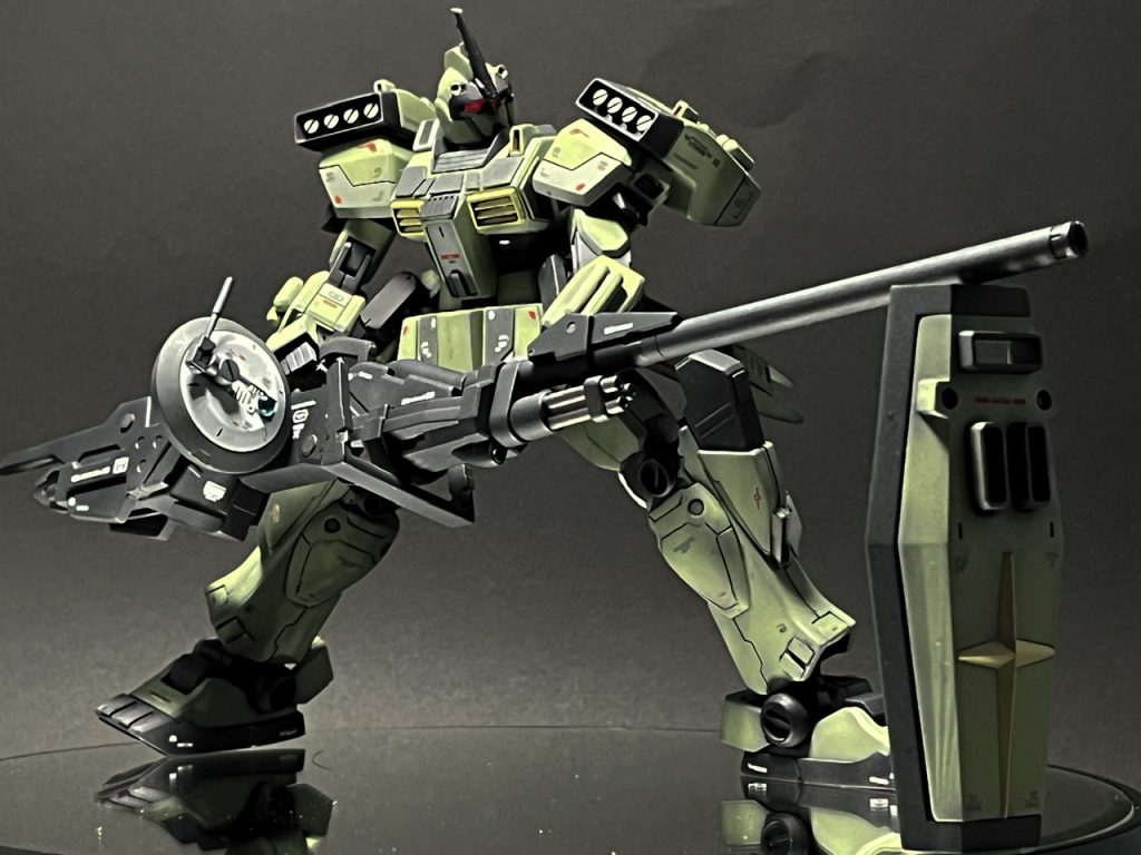 ・チェンジリング・スマートランチャー付属のチェンジリングライフルの主砲を折り畳み式ランチャーに変え、ディスクレドーム、後部に格闘用クロー等を追加したもの。射程・索敵範囲を拡大し、2種類の銃身もオートで切り替えてくれる賢い奴。