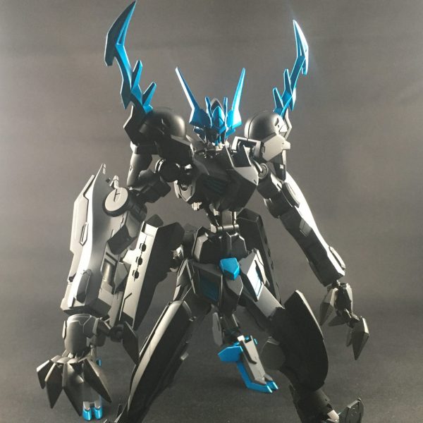 ガンダムバルバタウロス・ラズライト