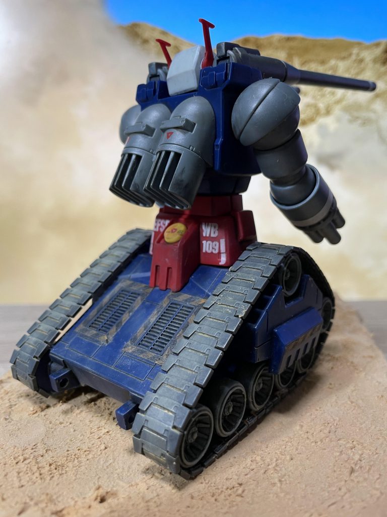 重機ぽく、黒黄のマスキングテープ貼ってみました。