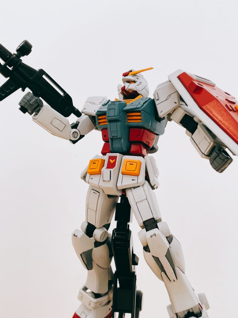 筋彫りがひどい…