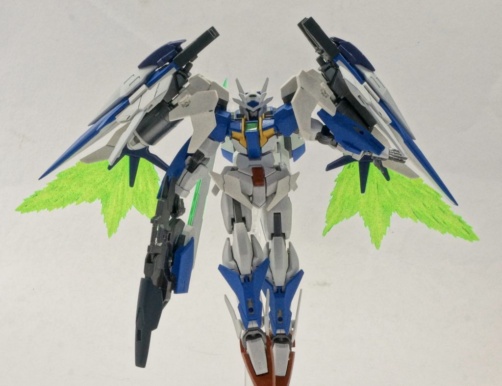 　トランザム-ロードインフィニティ-　光の翼展開状態です。マントを広げている姿をイメージしました。構想初期から考えていたアイデアで、これを形にするためバインダー側にスカイドライヴユニットを設置しています。　「動力源が本体側についていないのは不便」ということで、このプランが廃止されたという設定も考えています。 