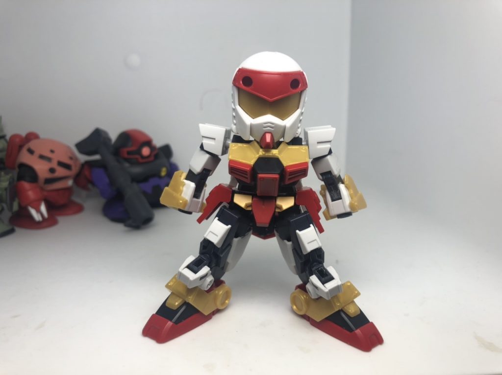 鎧、腕はエポパテとネオジム磁石で接続。脚はボールジョイントで。僕の腕ではオリジナルの真似は出来なかったです(泣)