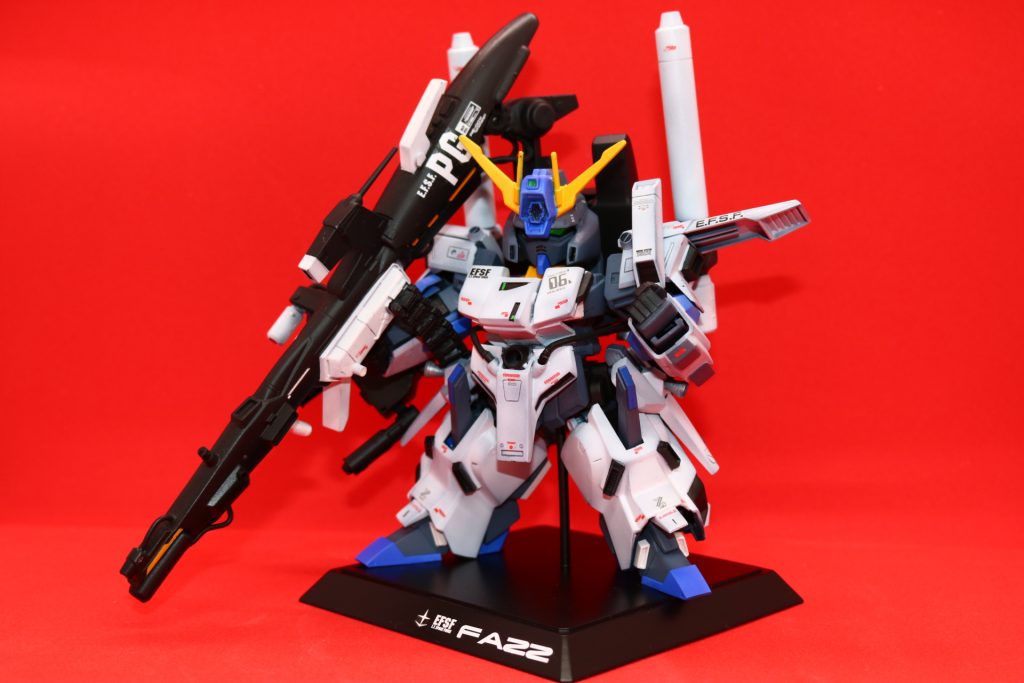 自立がちょっと苦手な子なので、専用の台座を作ってみました。