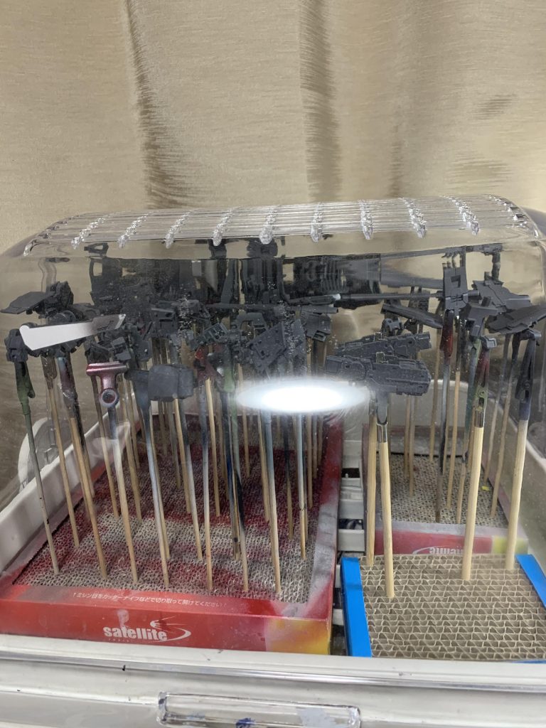 フレーム等はメカサフヘヴィを使いました。写真が残ってませんでしたが、ホワイトにはメカサフライトを使いました。